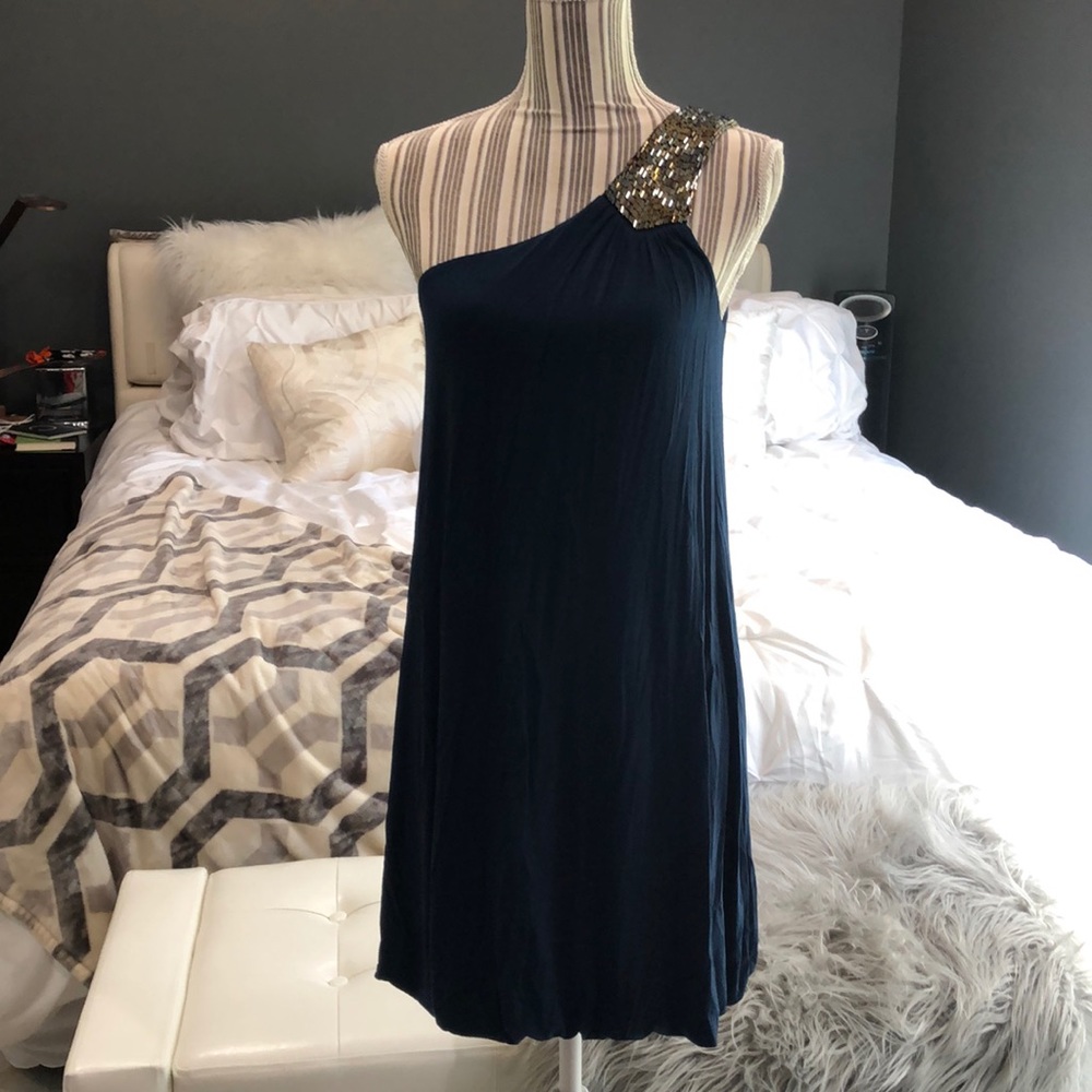 One shoulder dress!